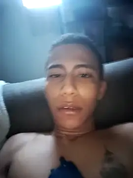 Snapshot of Davig4 chatting on November 23, 2025, 10:59 am Davig4 online show from November 23, 2025, 10:59 am