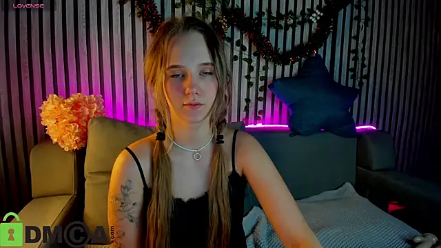 Casey Sweeet online show from January 6, 2026, 11:29 pm