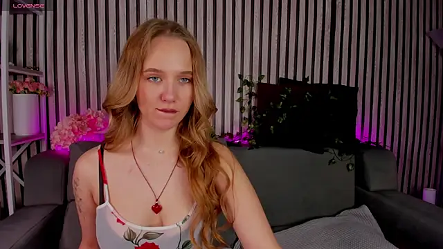 Casey Sweeet online show from April 4, 2026, 2:58 pm