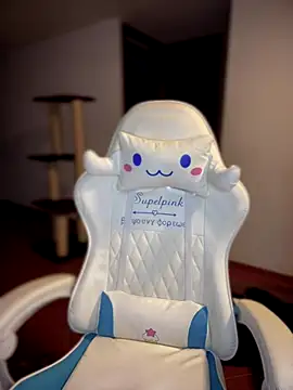 Snapshot of isabela_l chatting on October 18, 2025, 10:54 pm isabela l online show from October 18, 2025, 10:54 pm