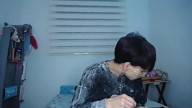 lucky stricke online show from October 17, 2025, 3:20 am