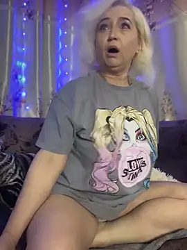 SquirtMilf00 online show from January 17, 2025, 10:56 pm