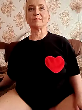 Snapshot of SquirtMilf00 chatting on March 9, 2026, 3:05 pm SquirtMilf00 online show from March 9, 2026, 3:05 pm