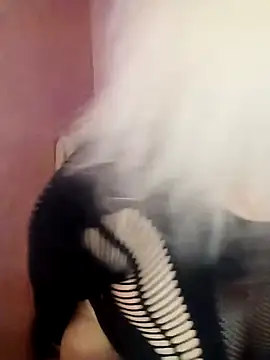 Snapshot of SquirtMilf00 chatting on April 1, 2026, 3:40 am SquirtMilf00 online show from April 1, 2026, 3:40 am