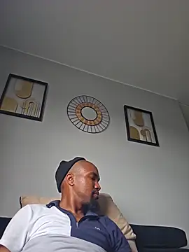 Snapshot of mojaymort chatting on September 10, 2025, 1:22 pm mojaymort online show from September 10, 2025, 1:22 pm