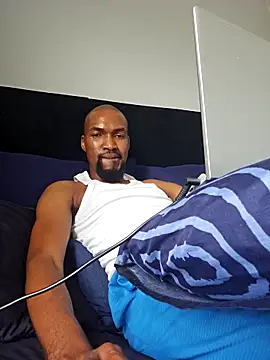 Snapshot of mojaymort chatting on December 17, 2025, 12:44 pm mojaymort online show from December 17, 2025, 12:44 pm