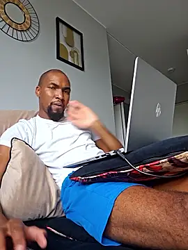 Snapshot of mojaymort chatting on January 8, 2026, 9:11 am mojaymort online show from January 8, 2026, 9:11 am