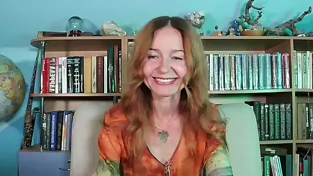 Foxilady357 online show from September 28, 2025, 2:11 pm