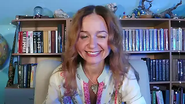 Foxilady357 online show from September 29, 2025, 1:49 pm