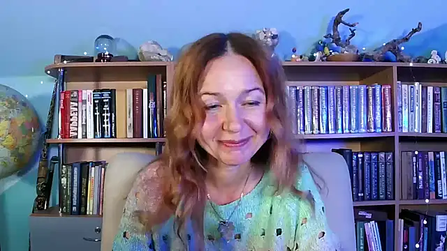 Foxilady357 online show from October 15, 2025, 2:06 pm