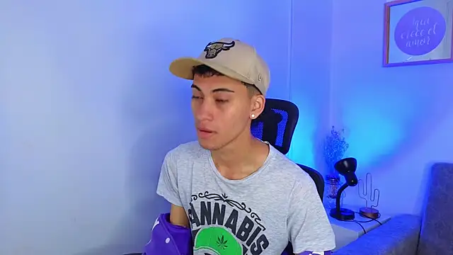 yulian vasquez online show from September 18, 2025, 12:18 pm