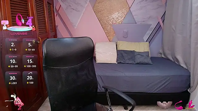 Snapshot of sharlottxl chatting on December 20, 2025, 1:12 am sharlottxl online show from December 20, 2025, 1:12 am