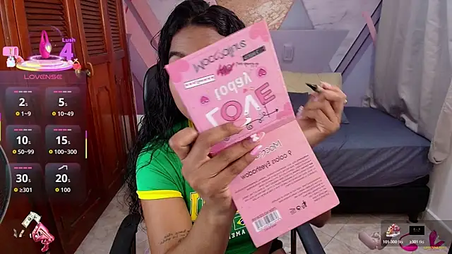 Snapshot of sharlottxl chatting on December 23, 2025, 2:20 am sharlottxl online show from December 23, 2025, 2:20 am