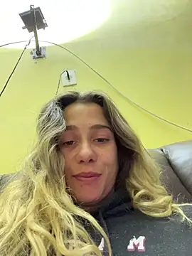 blond-96 online show from November 18, 2025, 2:06 am