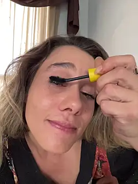 Snapshot of blond-96 chatting on February 7, 2026, 5:16 pm blond-96 online show from February 7, 2026, 5:16 pm