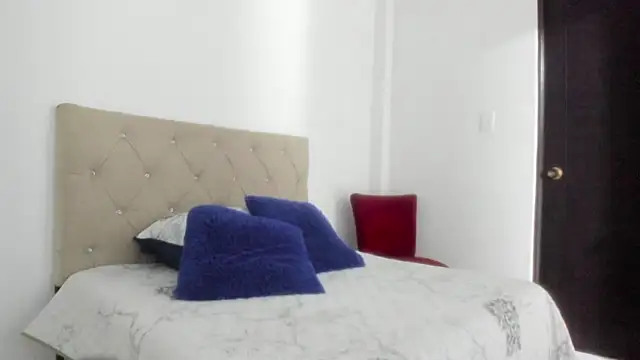 Snapshot of abby_jones2 chatting on November 10, 2025, 11:48 pm abby jones2 online show from November 10, 2025, 11:48 pm