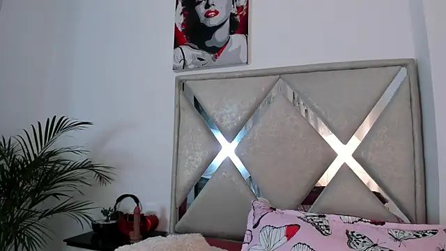 Snapshot of abby_jones2 chatting on February 20, 2026, 6:48 am abby jones2 online show from February 20, 2026, 6:48 am