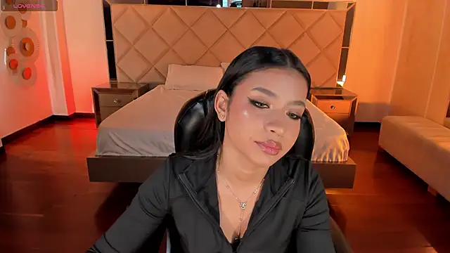 SophieHouston  online show from March 5, 2026, 2:51 am