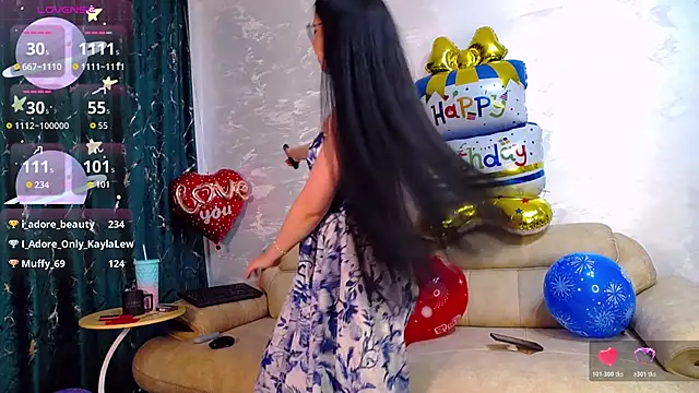 KaylaLewys online show from May 29, 2026, 5:44 pm