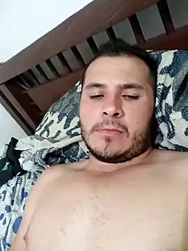 santiii   12 online show from November 16, 2025, 4:56 pm