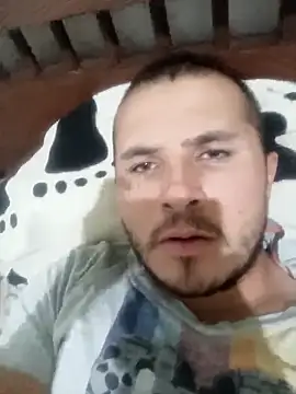 santiii   12 online show from December 16, 2025, 5:12 am