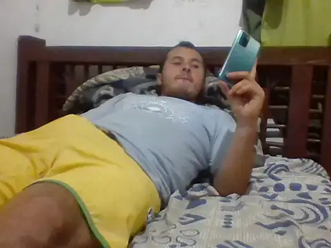 santiii   12 online show from January 17, 2026, 1:54 am