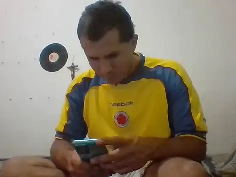 santiii   12 online show from February 5, 2026, 6:12 pm