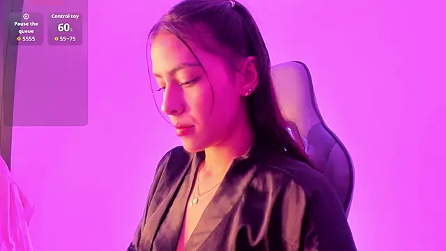 ValkaGrecco online show from December 5, 2025, 2:53 am