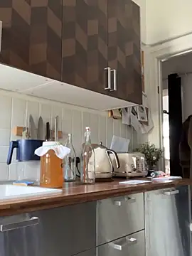 Snapshot of SexyLeon8 chatting on December 18, 2024, 10:51 am SexyLeon8 online show from December 18, 2024, 10:51 am