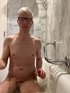 Snapshot of SexyLeon8 chatting on February 13, 2025, 10:54 pm SexyLeon8 online show from February 13, 2025, 10:54 pm