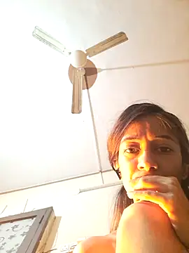 babe jasmine online show from December 4, 2025, 2:10 am