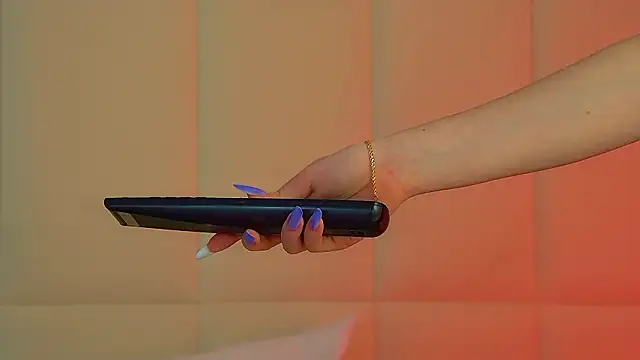 KeiraAsti online show from March 16, 2026, 6:23 pm