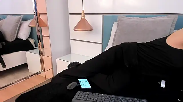 Ashkoreh online show from October 29, 2025, 10:11 pm