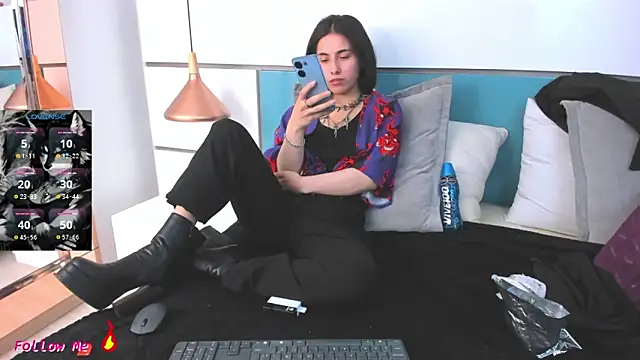 Snapshot of Ashkoreh chatting on February 6, 2026, 6:44 pm Ashkoreh online show from February 6, 2026, 6:44 pm