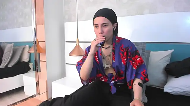 Snapshot of Ashkoreh chatting on February 21, 2026, 7:48 pm Ashkoreh online show from February 21, 2026, 7:48 pm