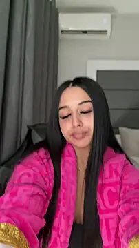 LilMisIndianx online show from April 11, 2026, 11:25 am
