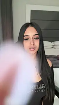 LilMisIndianx online show from May 3, 2026, 12:11 pm