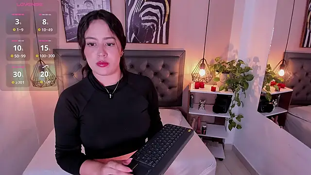 Snapshot of aisha_duque chatting on October 6, 2025, 7:44 pm aisha duque online show from October 6, 2025, 7:44 pm