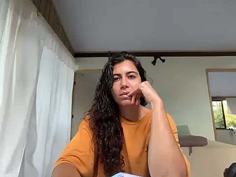 Snapshot of deusaludovica chatting on May 7, 2026, 7:08 pm deusaludovica online show from May 7, 2026, 7:08 pm