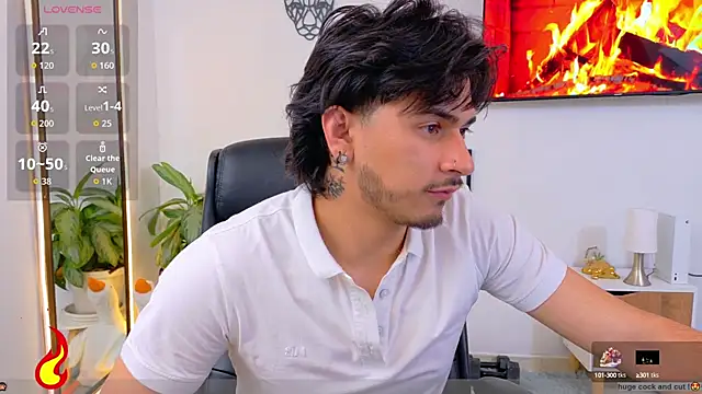 Snapshot of Elian_savoy chatting on September 13, 2025, 12:32 am Elian savoy online show from September 13, 2025, 12:32 am