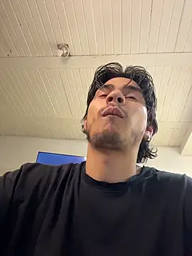 Snapshot of Elian_savoy chatting on October 26, 2025, 12:49 am Elian savoy online show from October 26, 2025, 12:49 am