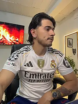 Snapshot of Elian_savoy chatting on October 29, 2025, 2:25 am Elian savoy online show from October 29, 2025, 2:25 am