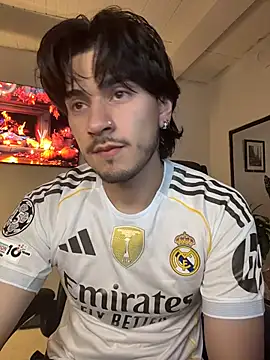 Snapshot of Elian_savoy chatting on November 1, 2025, 1:29 am Elian savoy online show from November 1, 2025, 1:29 am