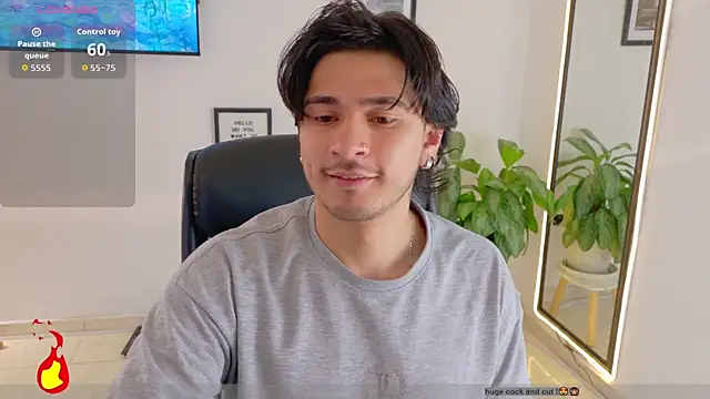 Snapshot of Elian_savoy chatting on November 20, 2025, 12:33 am Elian savoy online show from November 20, 2025, 12:33 am