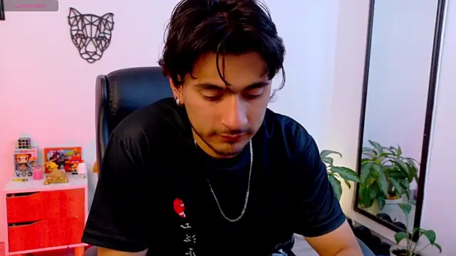 Snapshot of Elian_savoy chatting on February 15, 2026, 10:17 pm Elian savoy online show from February 15, 2026, 10:17 pm