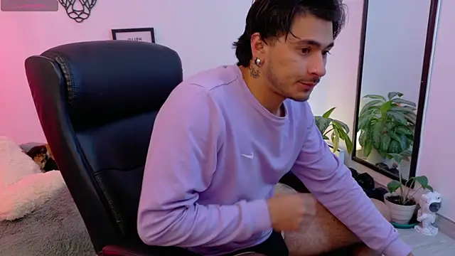 Snapshot of Elian_savoy chatting on February 27, 2026, 11:32 am Elian savoy online show from February 27, 2026, 11:32 am