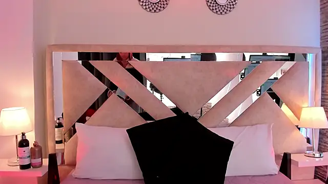 ximena vasquez8 online show from April 12, 2026, 4:06 am