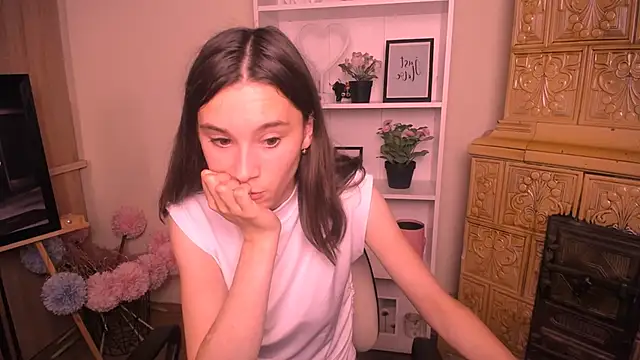 Snapshot of RosaRay_ chatting on July 1, 2026, 6:37 am RosaRay online show from July 1, 2026, 6:37 am