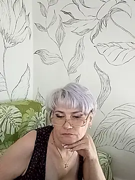 Catty Lady online show from September 9, 2025, 3:55 pm