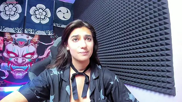 Elfy Rare  online show from October 15, 2025, 12:27 pm